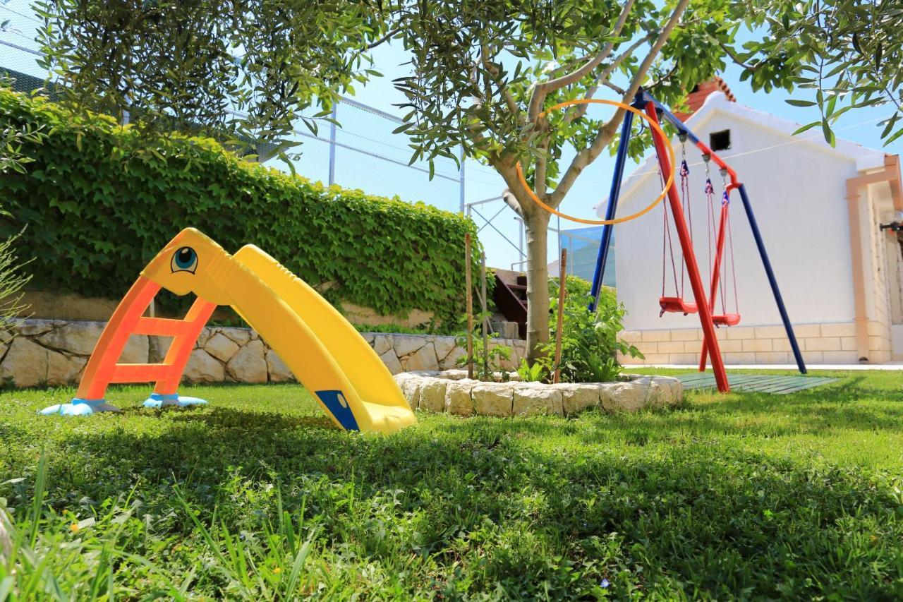 Family Friendly Seaside Apartments Razanj, Rogoznica - 10373 外观 照片