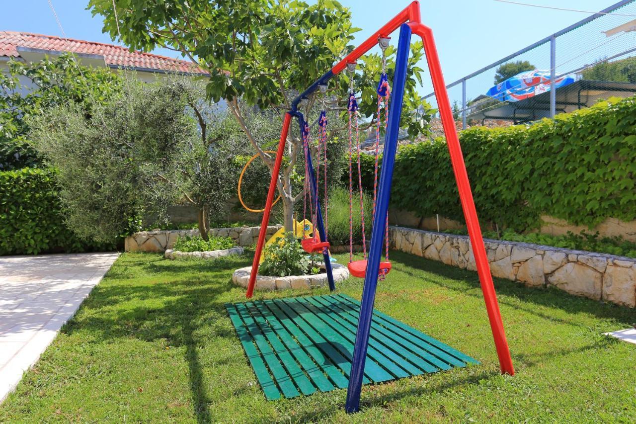 Family Friendly Seaside Apartments Razanj, Rogoznica - 10373 外观 照片