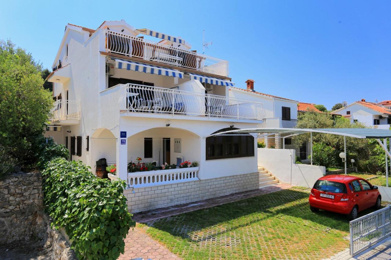 Family Friendly Seaside Apartments Razanj, Rogoznica - 10373 外观 照片