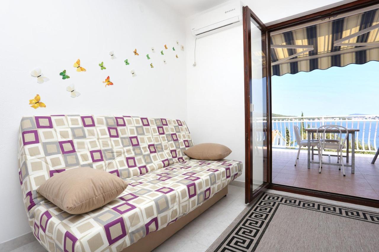 Family Friendly Seaside Apartments Razanj, Rogoznica - 10373 外观 照片