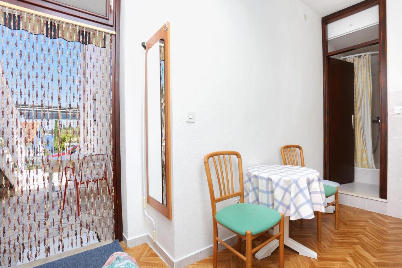 Family Friendly Seaside Apartments Razanj, Rogoznica - 10373 外观 照片