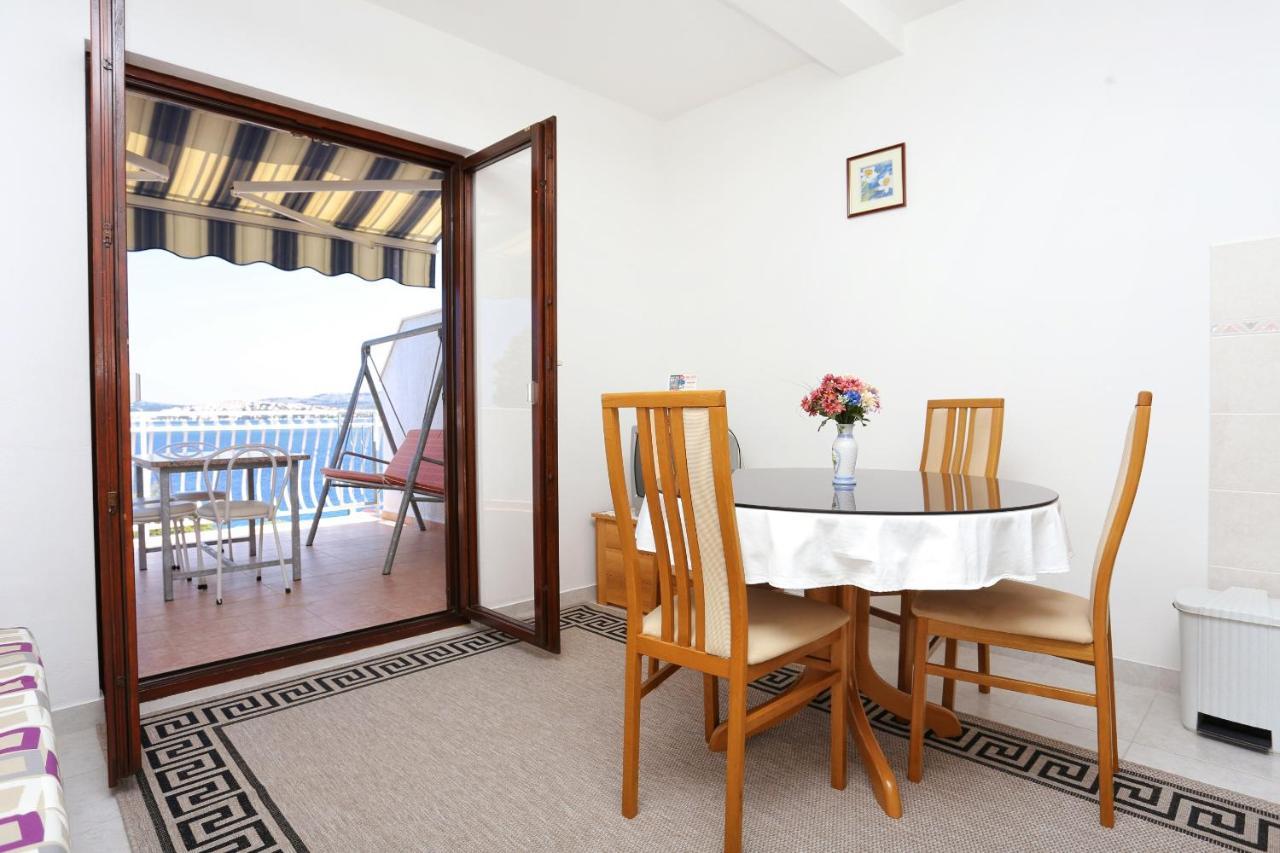 Family Friendly Seaside Apartments Razanj, Rogoznica - 10373 外观 照片