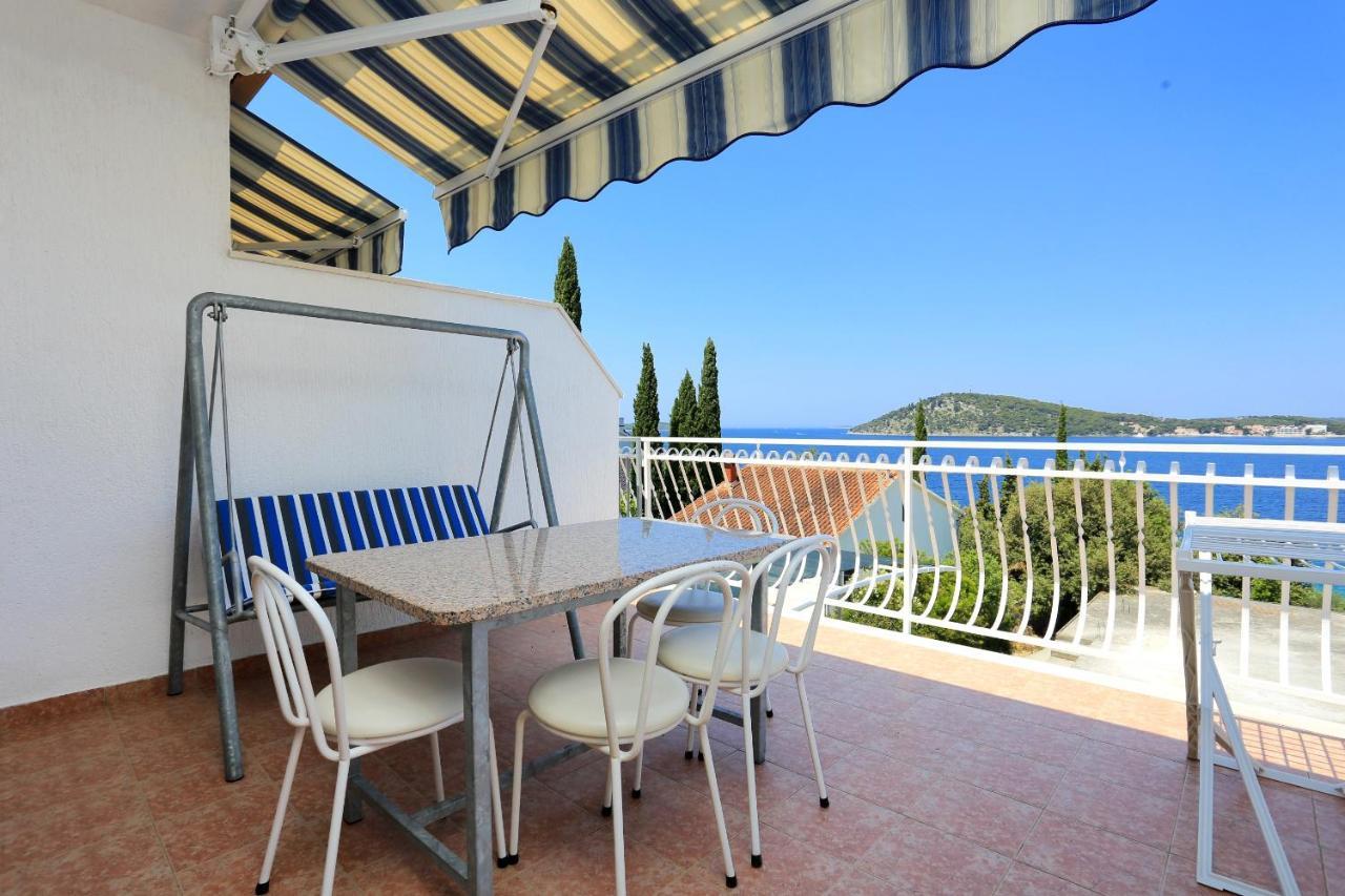 Family Friendly Seaside Apartments Razanj, Rogoznica - 10373 外观 照片
