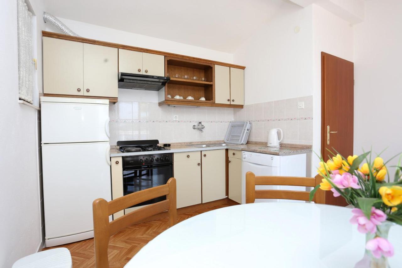 Family Friendly Seaside Apartments Razanj, Rogoznica - 10373 外观 照片