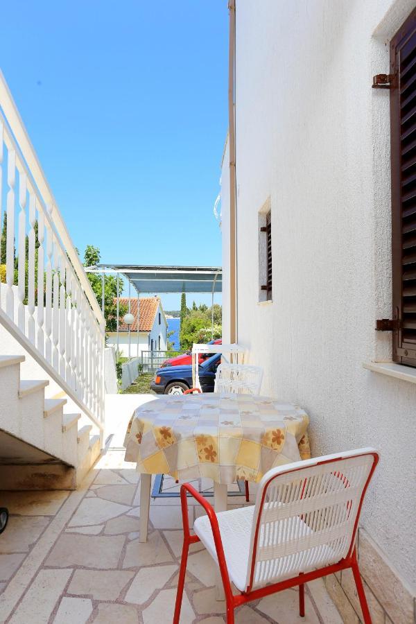 Family Friendly Seaside Apartments Razanj, Rogoznica - 10373 外观 照片