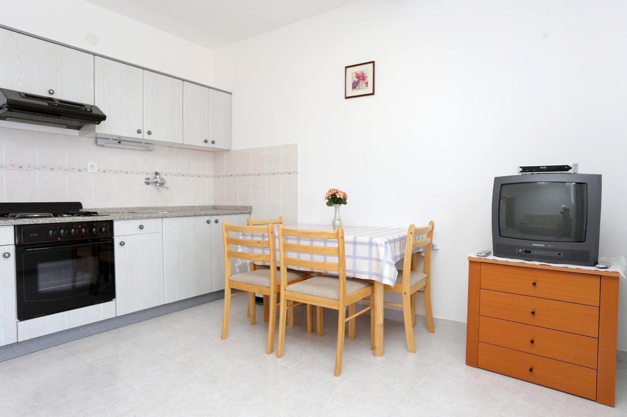 Family Friendly Seaside Apartments Razanj, Rogoznica - 10373 客房 照片