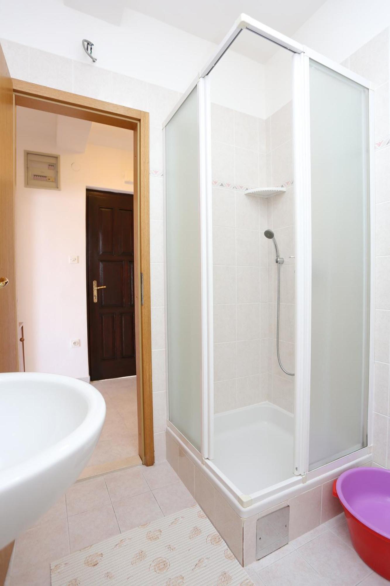 Family Friendly Seaside Apartments Razanj, Rogoznica - 10373 客房 照片